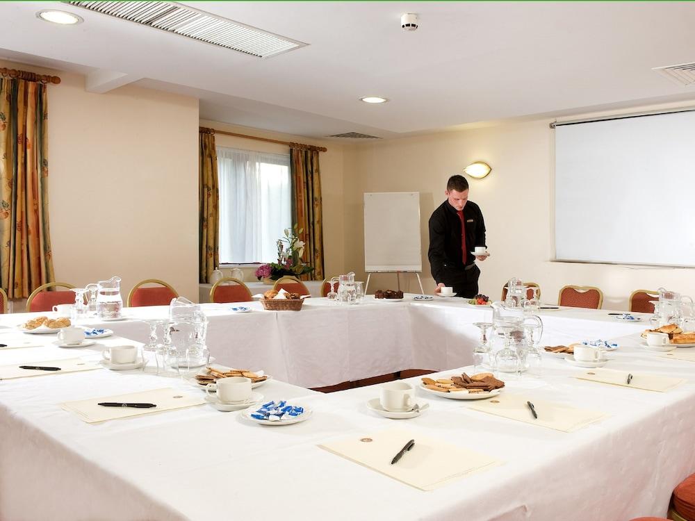 Creggan Court Hotel Атлон Экстерьер фото
